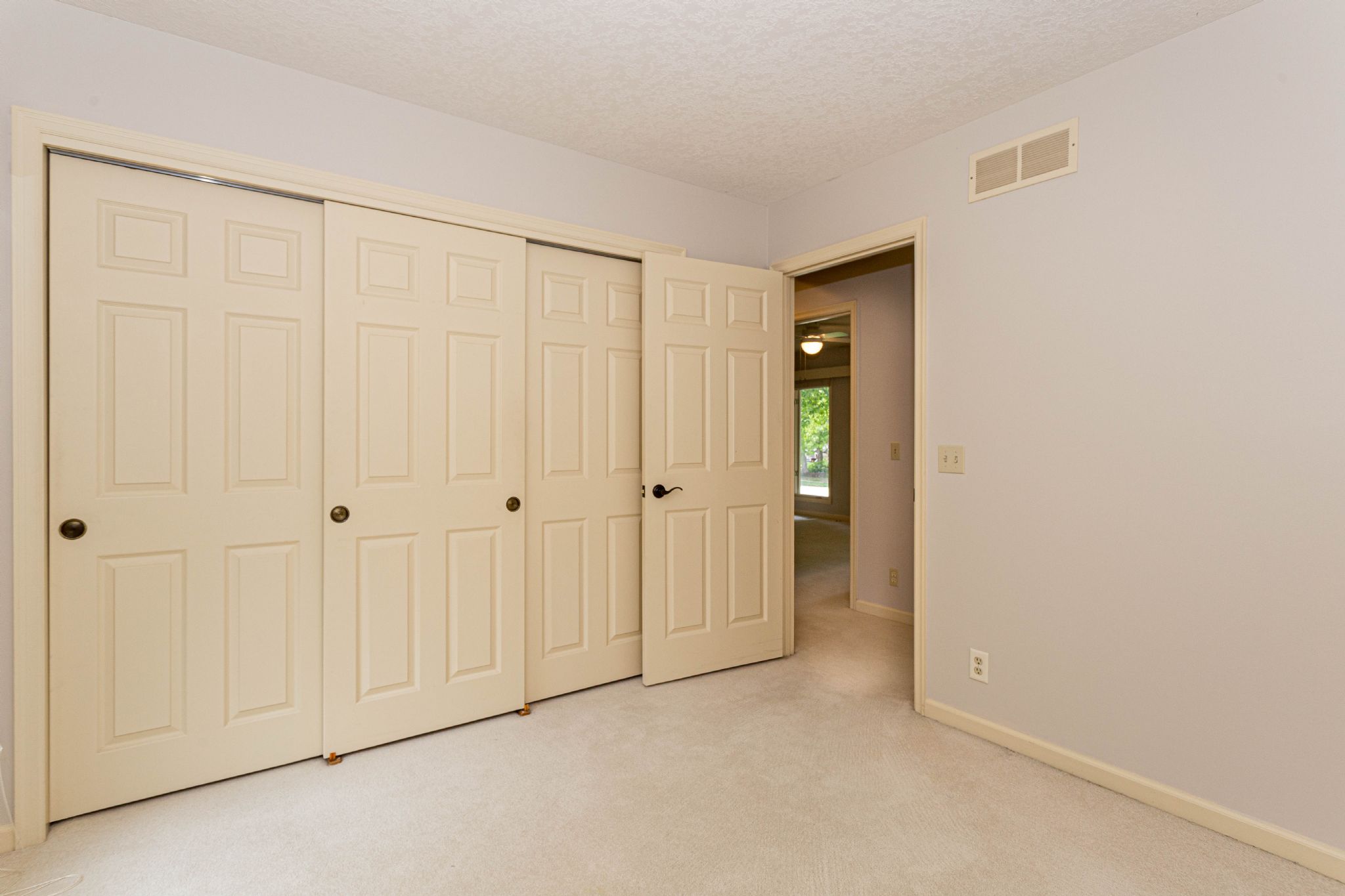 3290 Rambling Road,&nbsp;Bettendorf,&nbsp;IA,&nbsp;Image&nbsp;23