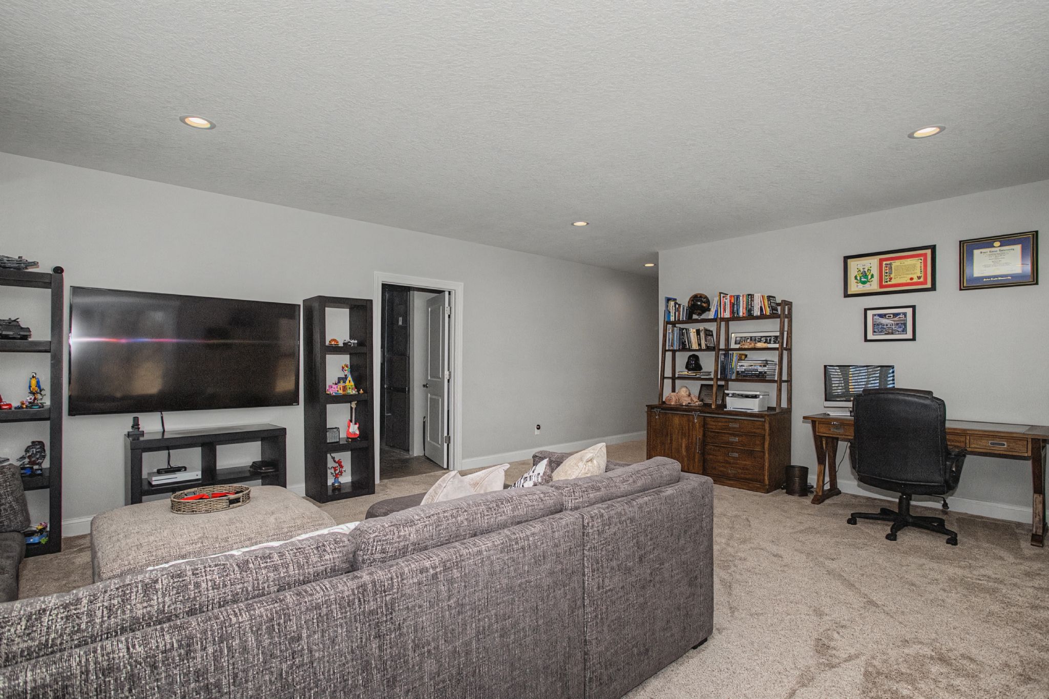 5570 West Creekside Ln,&nbsp;Bettendorf,&nbsp;IA,&nbsp;Image&nbsp;21