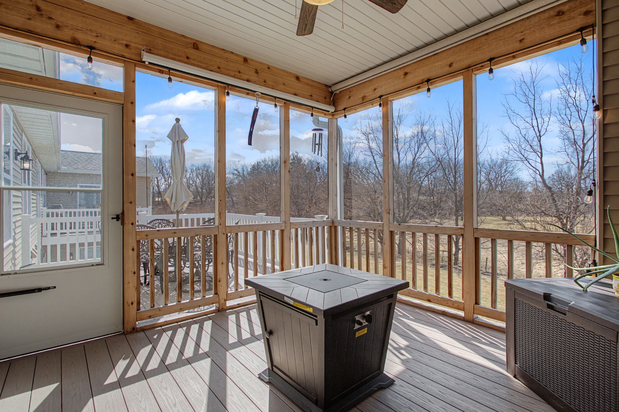 5570 West Creekside Ln,&nbsp;Bettendorf,&nbsp;IA,&nbsp;Image&nbsp;25