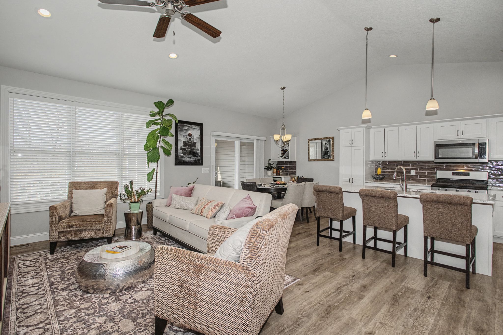 5570 West Creekside Ln,&nbsp;Bettendorf,&nbsp;IA,&nbsp;Image&nbsp;8