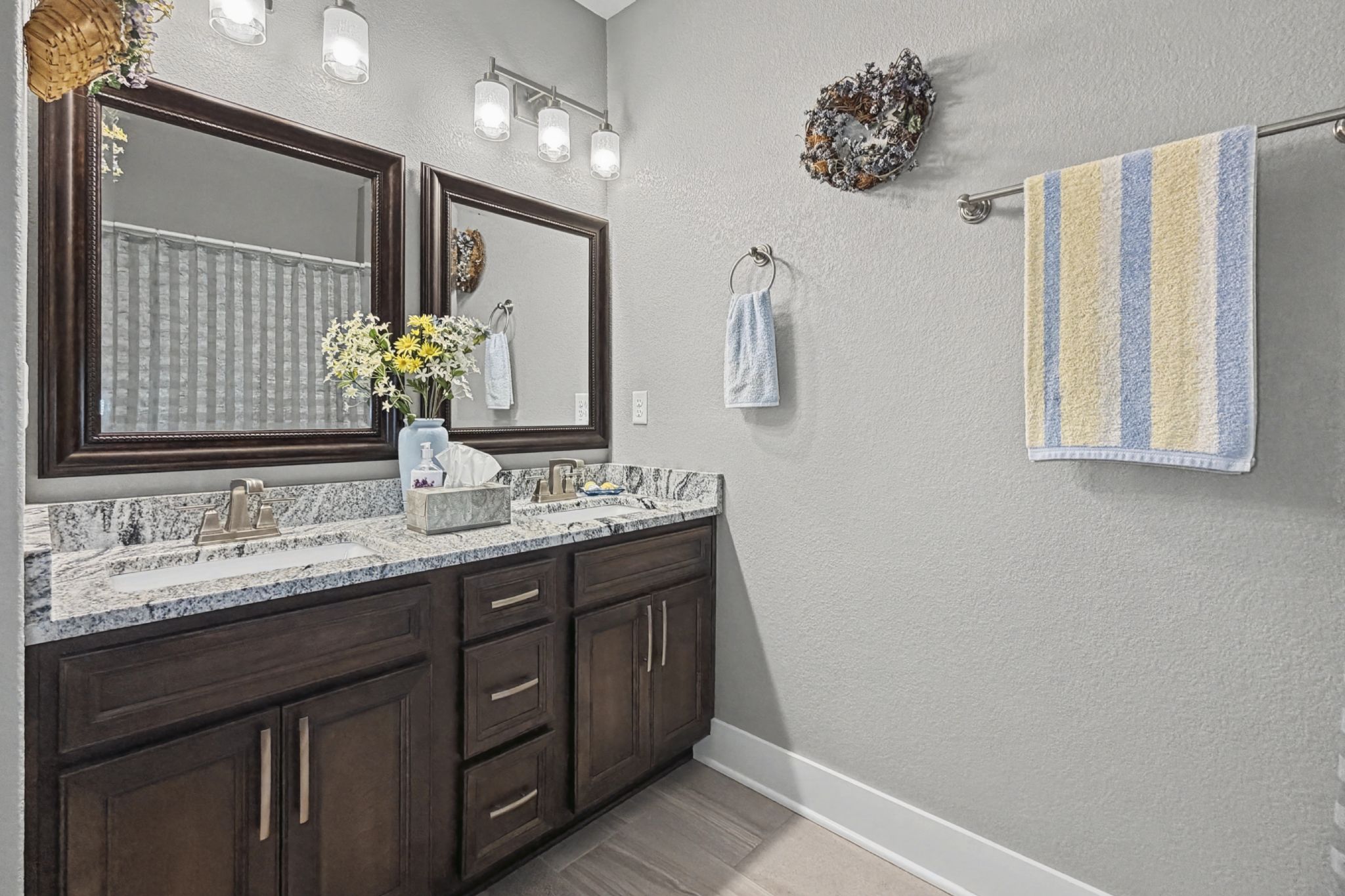 14514 Sutton Drive,&nbsp;Urbandale,&nbsp;IA,&nbsp;Image&nbsp;33