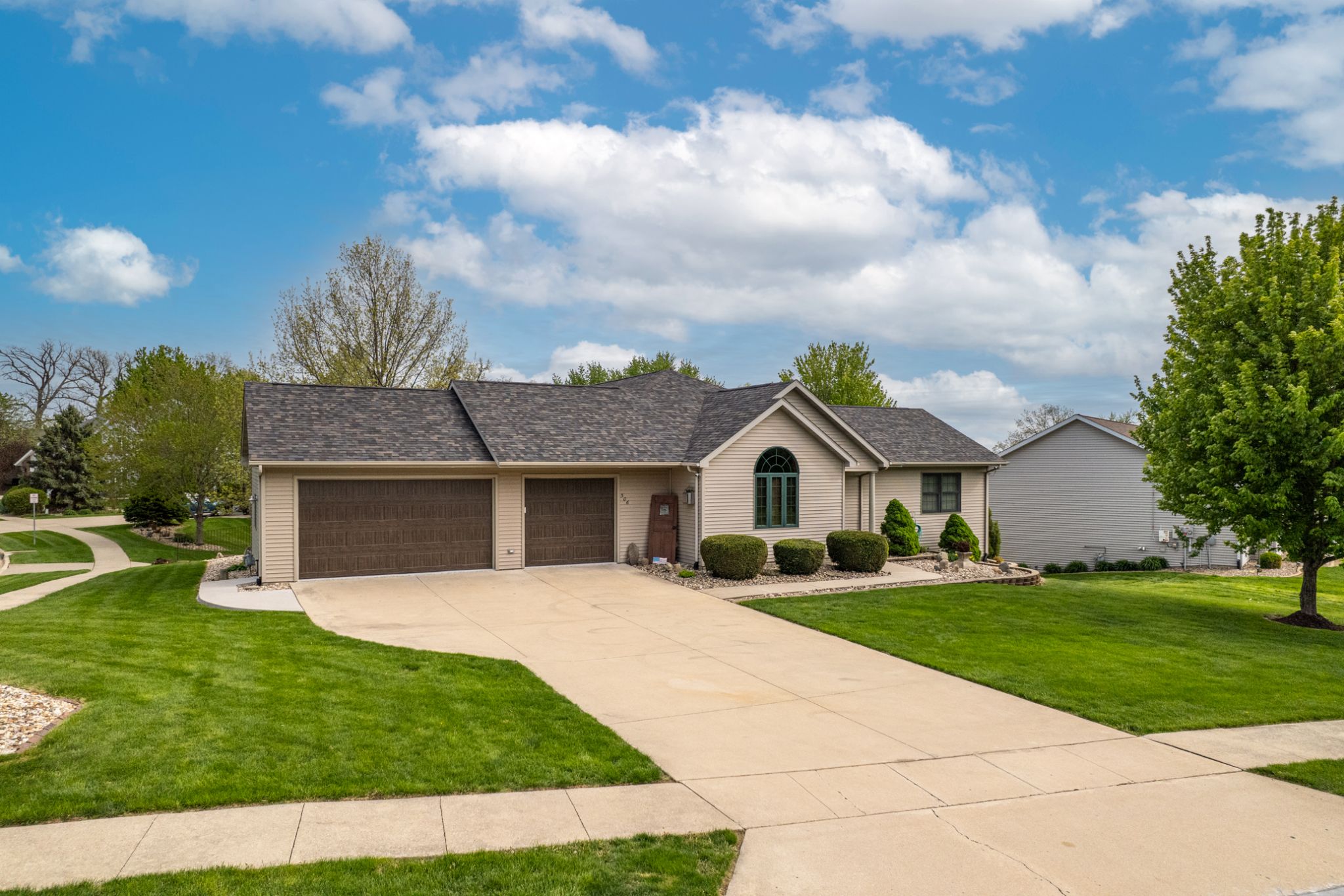 506 Redbird Run,&nbsp;Tiffin,&nbsp;IA,&nbsp;Image&nbsp;86