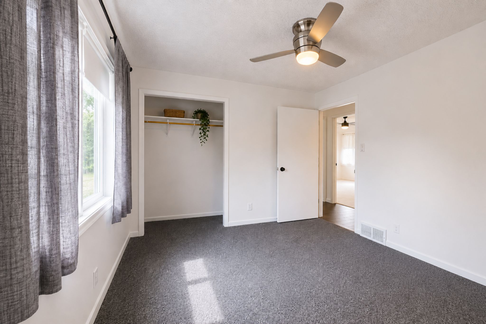 15447 Douglas Cir,&nbsp;Omaha,&nbsp;NE,&nbsp;Image&nbsp;18