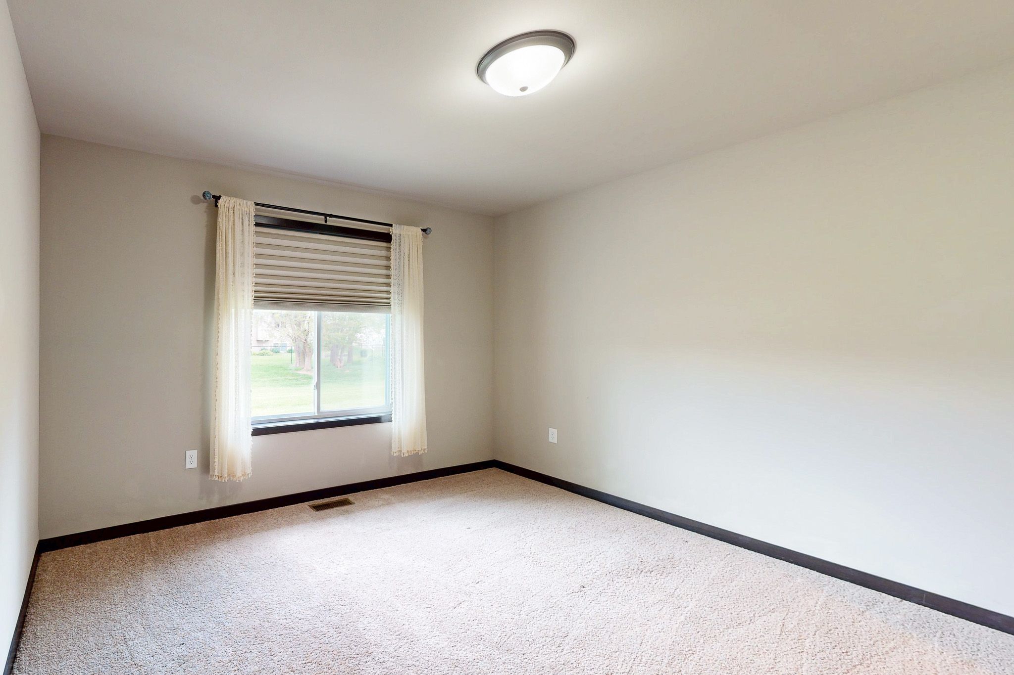 810 Deer Run Dr NE,&nbsp;Cedar Rapids,&nbsp;IA,&nbsp;Image&nbsp;11