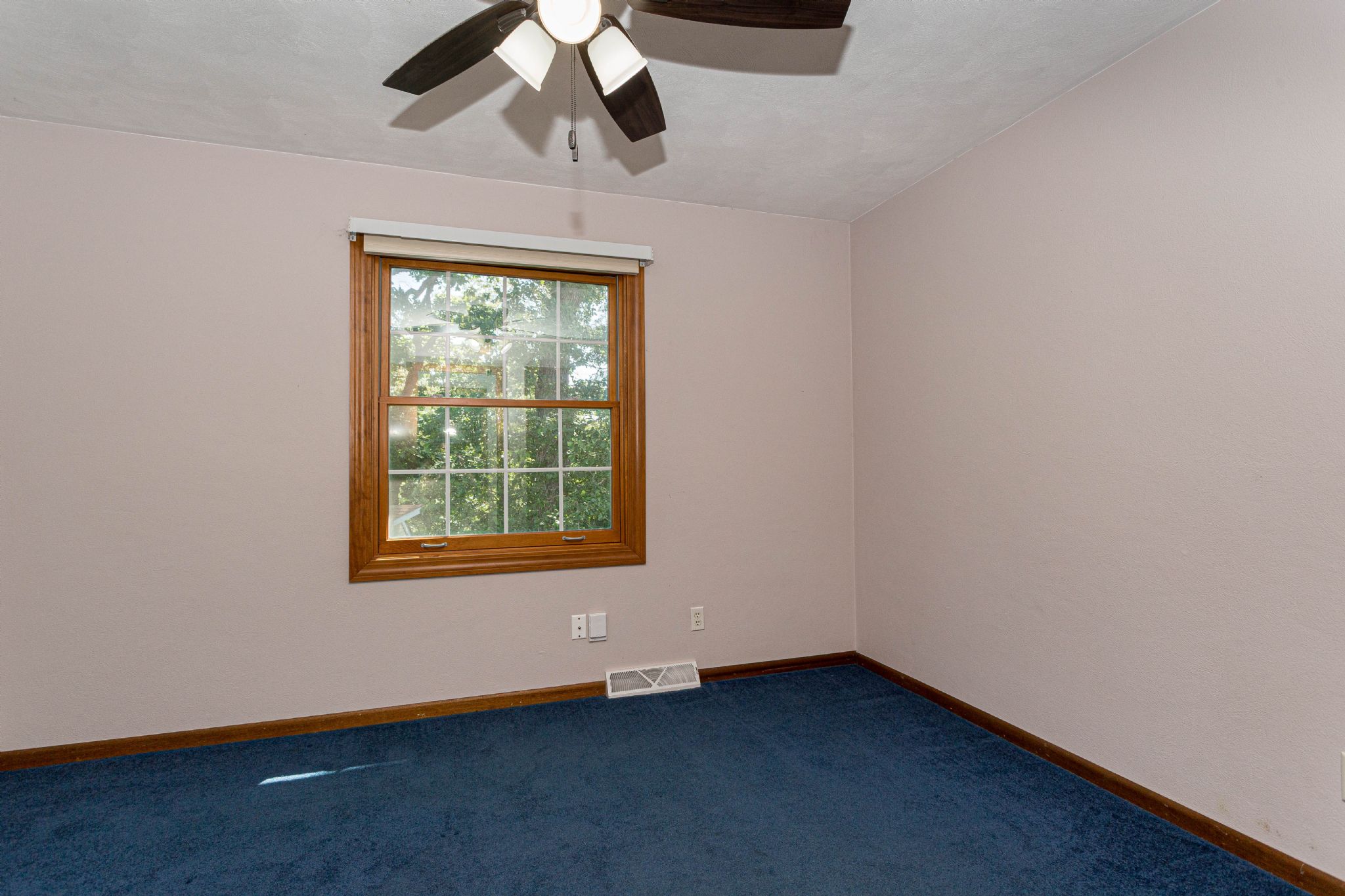 405 Oak Dr.,&nbsp;Geneseo,&nbsp;IL,&nbsp;Image&nbsp;18