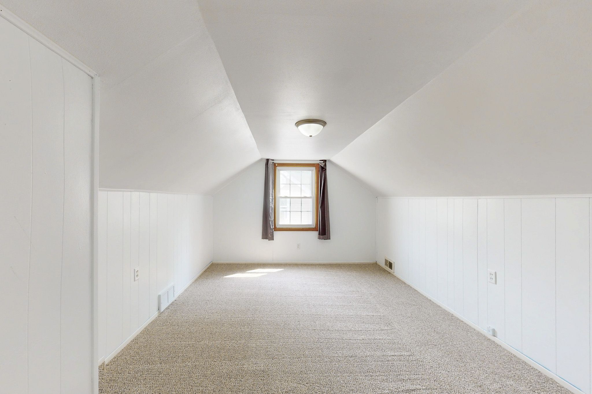 641 Kane St,&nbsp;Dubuque,&nbsp;IA,&nbsp;Image&nbsp;12