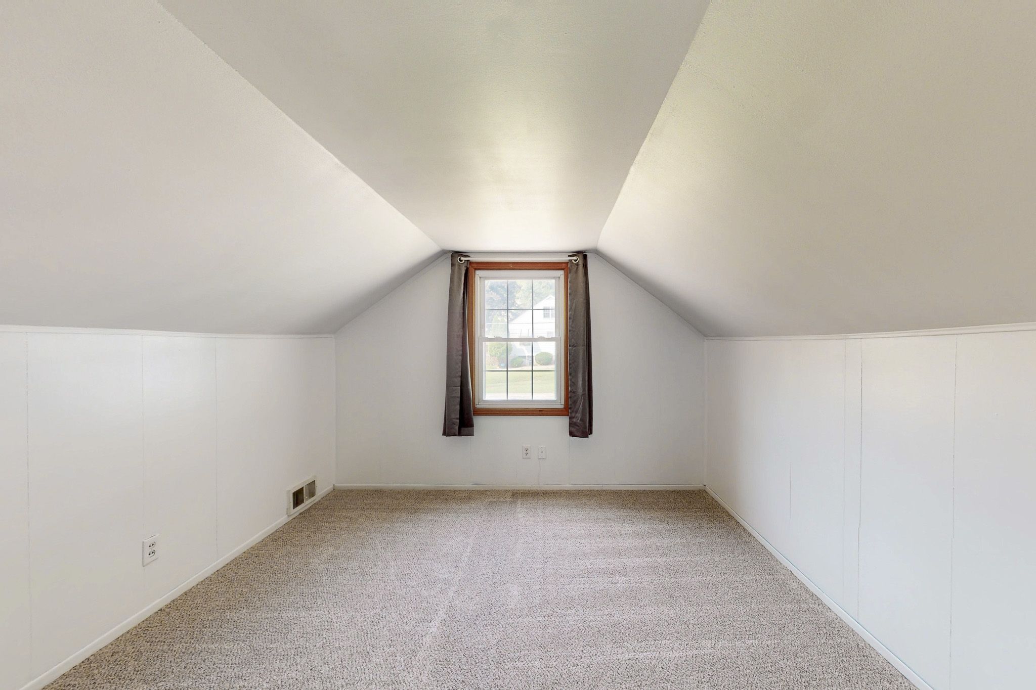 641 Kane St,&nbsp;Dubuque,&nbsp;IA,&nbsp;Image&nbsp;14